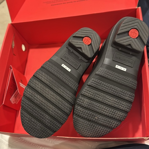 Hunter, NIB ✨ black Chelsea boot, ladies size 6 - Picture 4 of 8